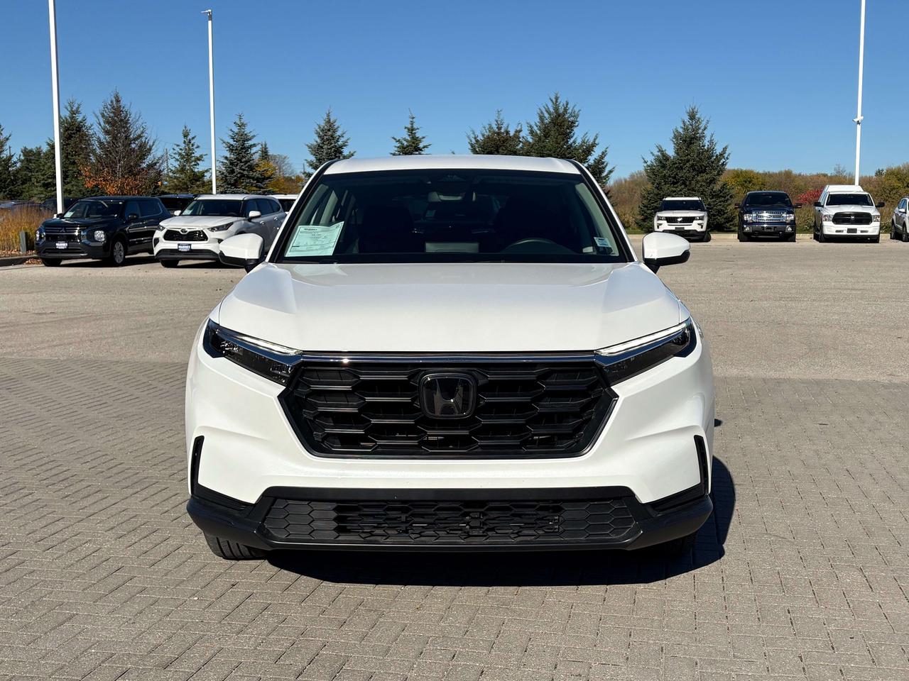 2025 Honda CR-V LX FWD   Heated Seats   Apple CarPlay/Android Auto Photo5