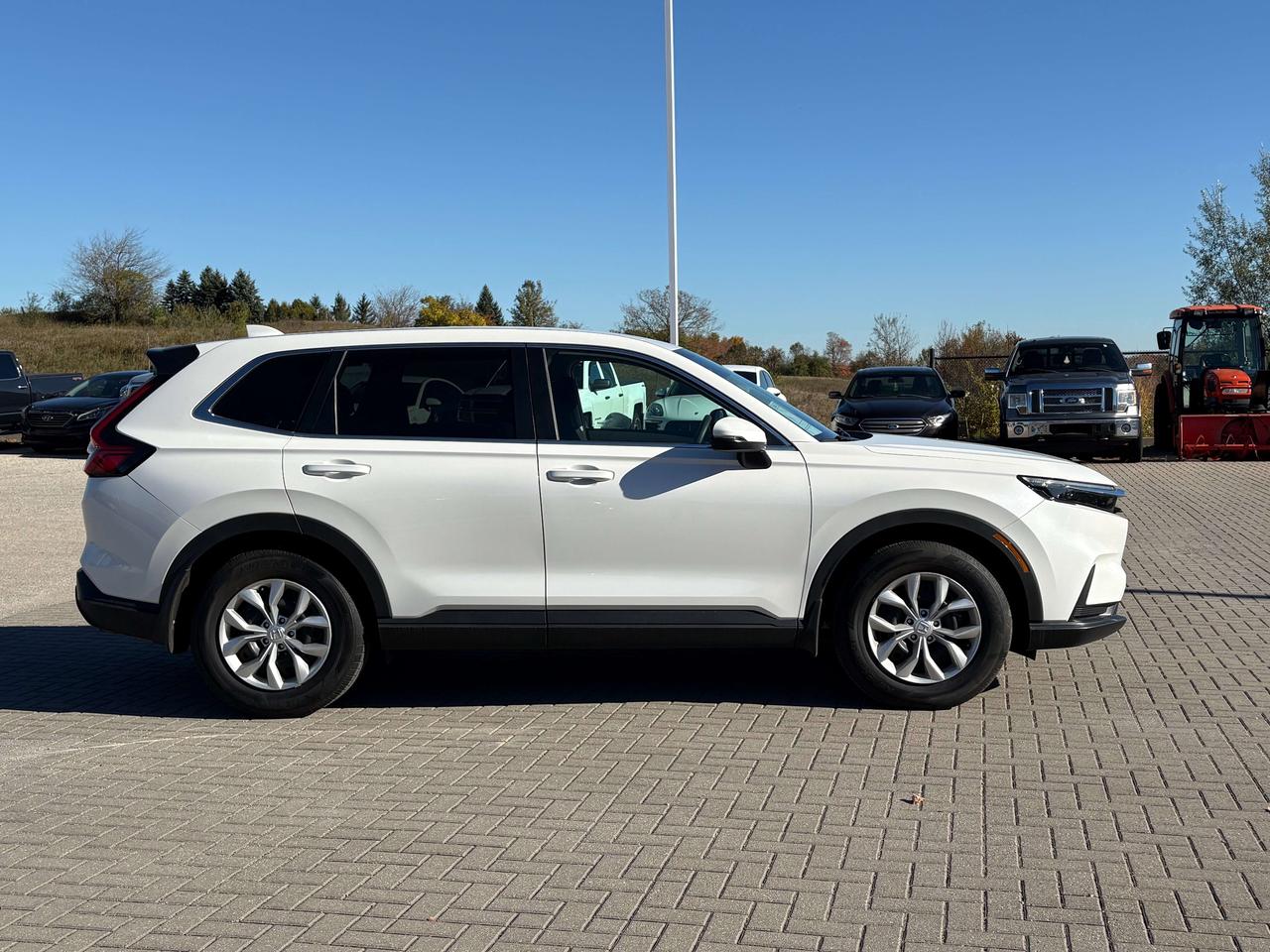 2025 Honda CR-V LX FWD   Heated Seats   Apple CarPlay/Android Auto Photo