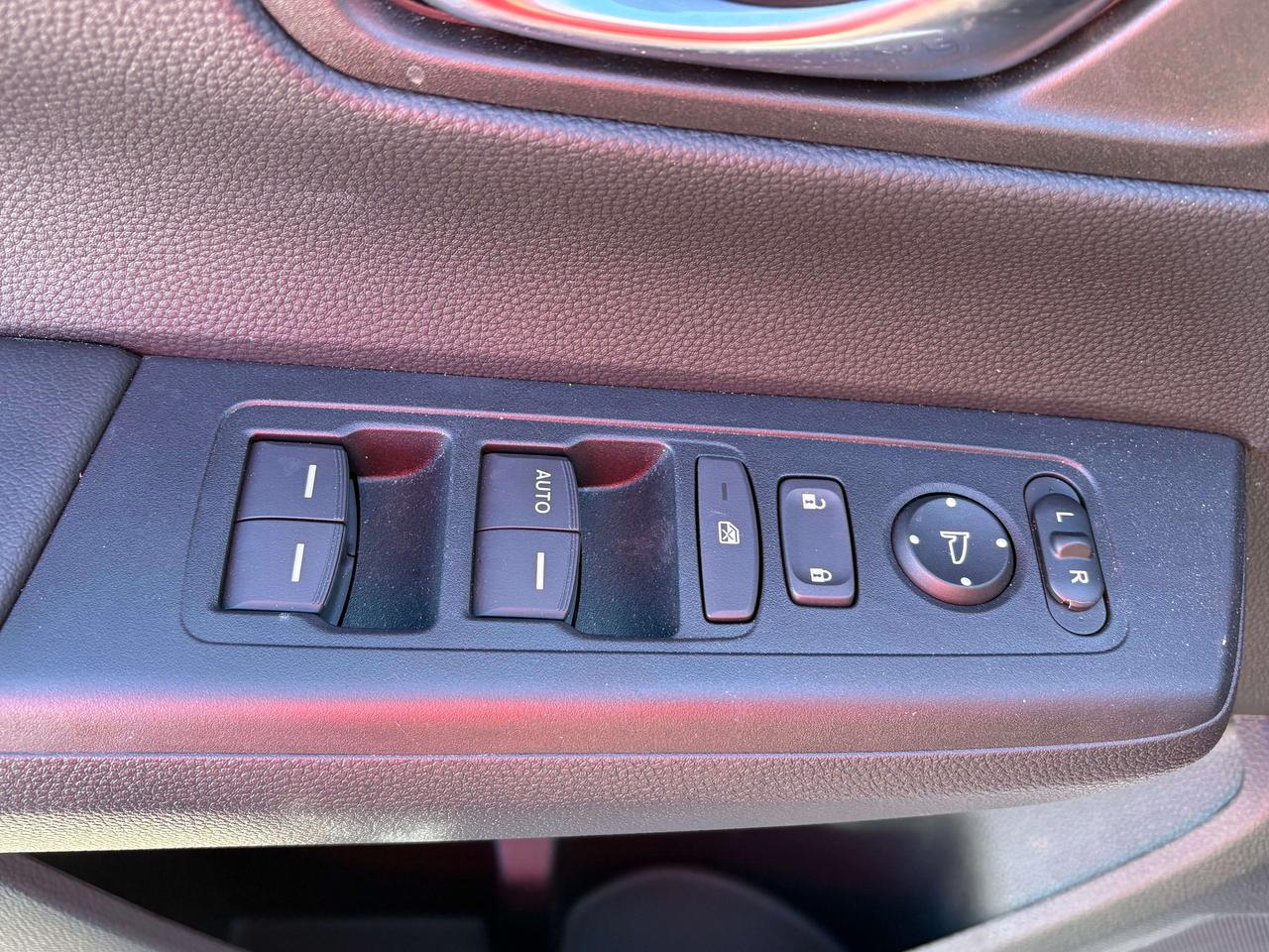 2025 Honda CR-V LX FWD   Heated Seats   Apple CarPlay/Android Auto Photo