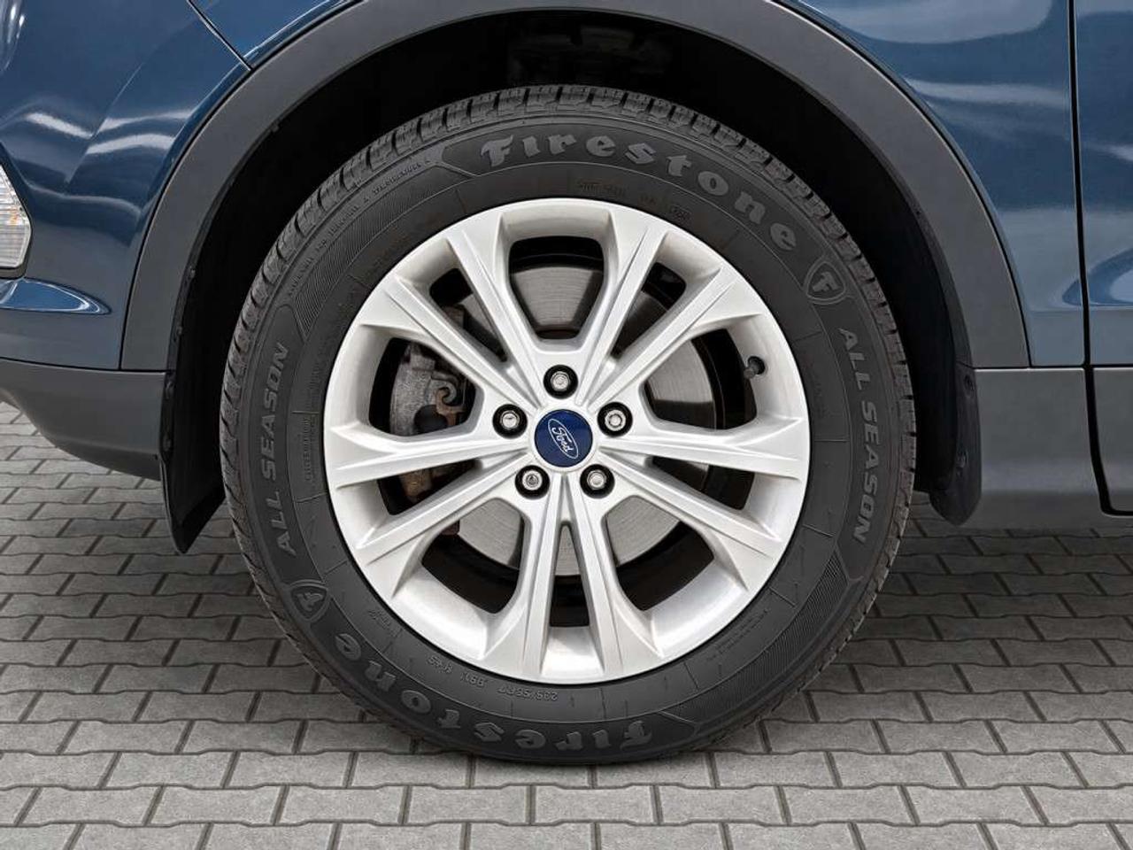 2019 Ford Escape SE 4WD   Adaptive Cruise   Blind Spot   NAV   Remote Start Photo