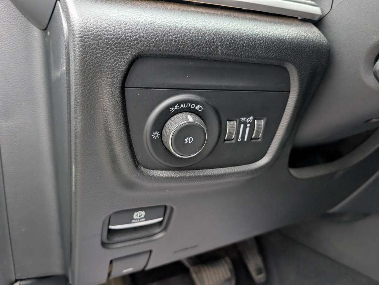 2021 Jeep Grand Cherokee Limited NAV LEATHER PANOROOF CAMERA Photo
