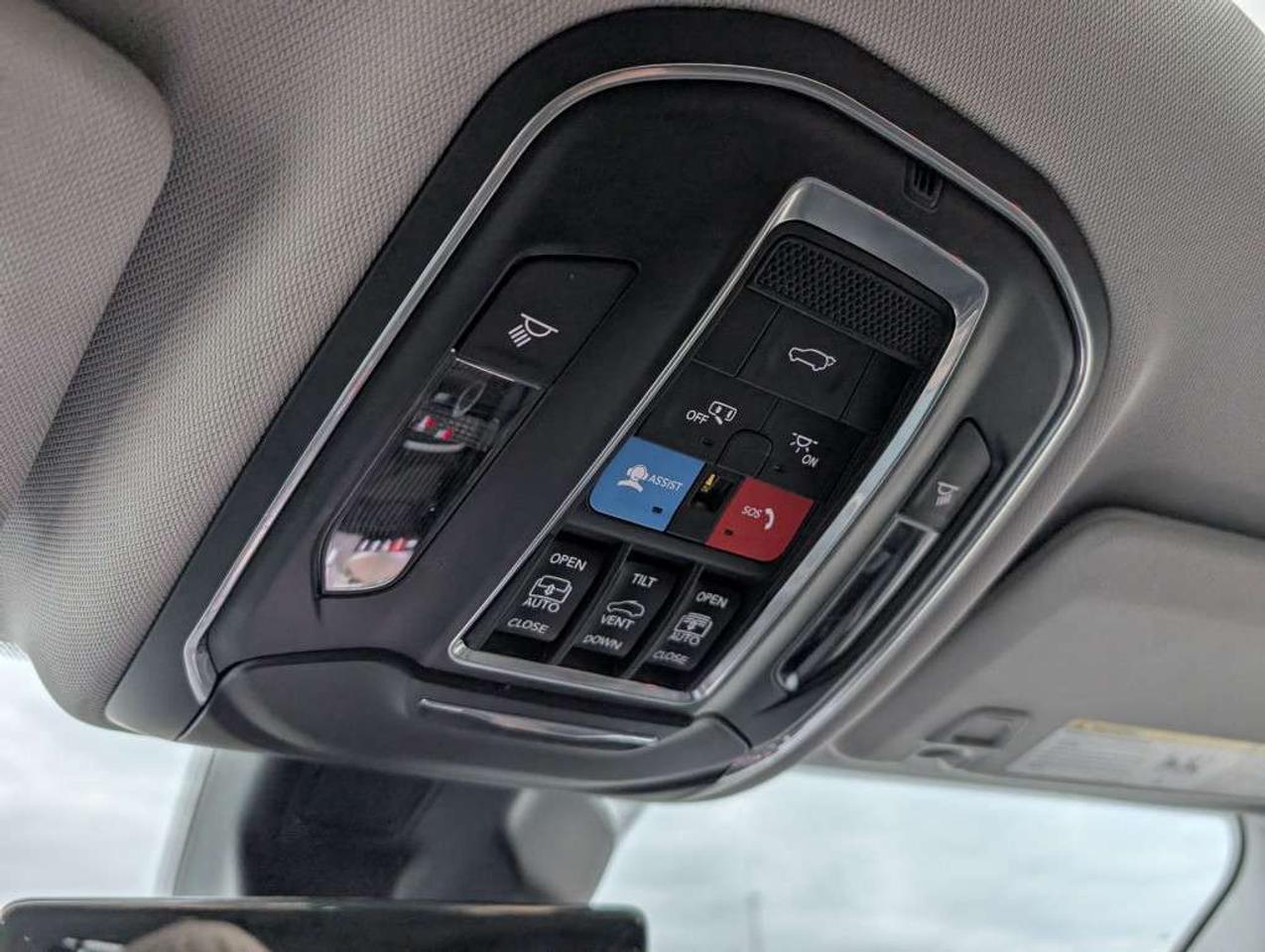 2021 Jeep Grand Cherokee Limited NAV LEATHER PANOROOF CAMERA Photo