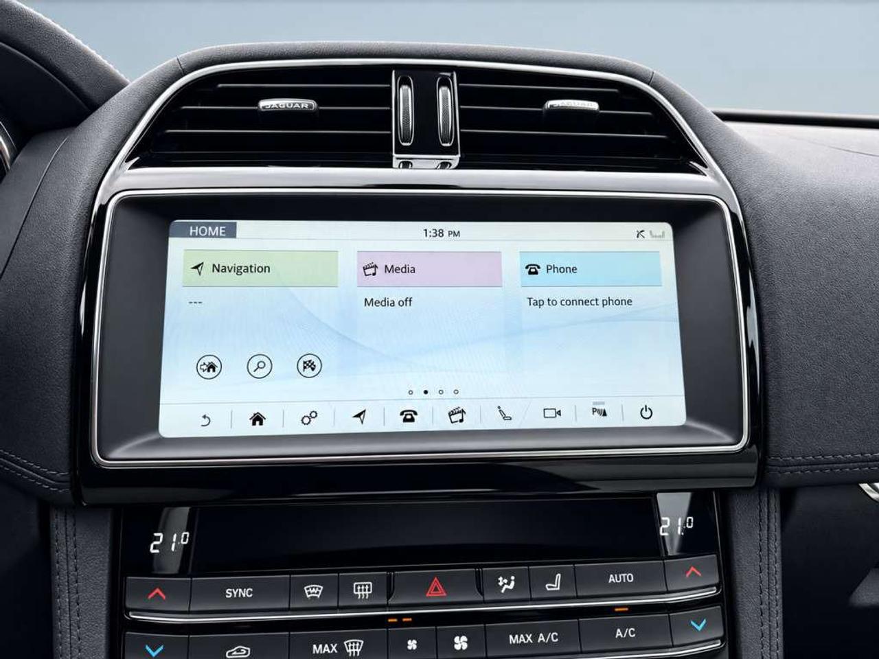 2020 Jaguar F-PACE F-PACE 25t AWD / PANOROOF / LEATHER / NAVI / HEATED STEERING Photo