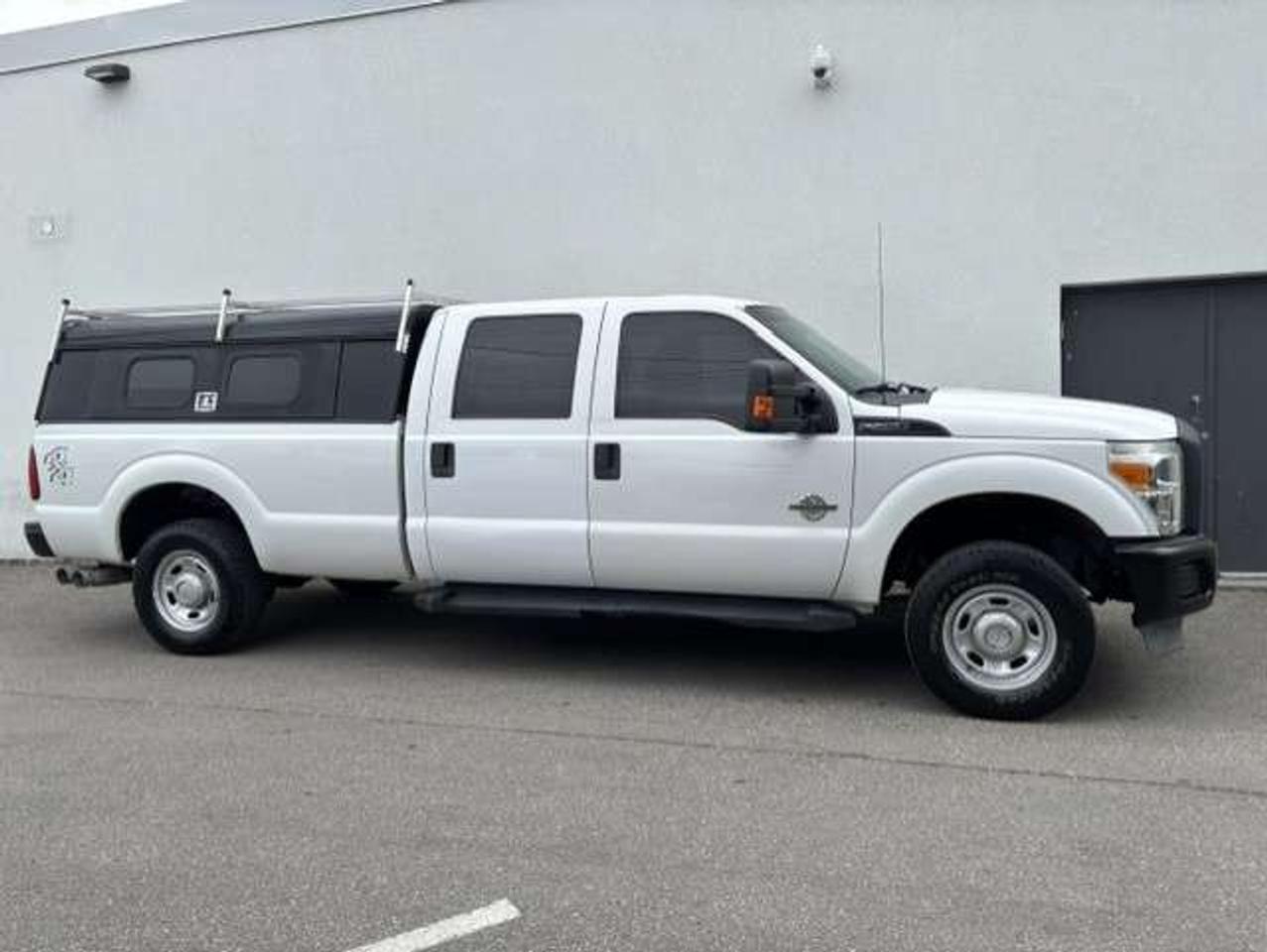 2014 Ford F-250 XL 4X4 6.7L POWER STROKE DIESEL LONG BOX CREW CAB Photo