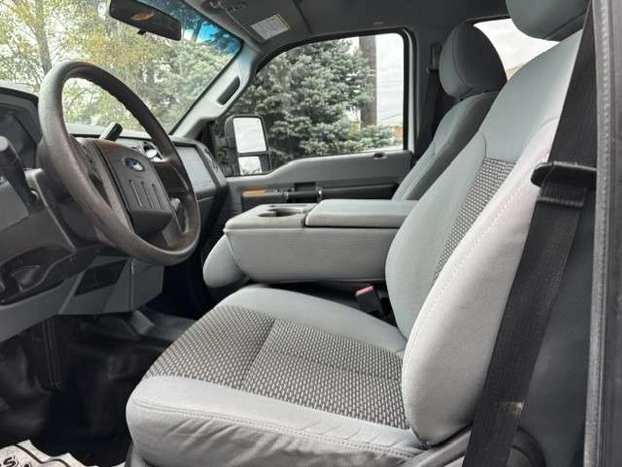 2014 Ford F-250 XL 4X4 6.7L POWER STROKE DIESEL LONG BOX CREW CAB Photo