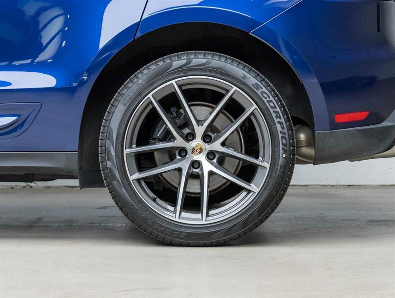 2024 Porsche Macan  Photo