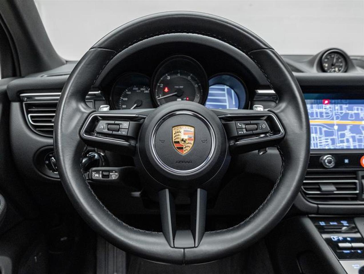 2024 Porsche Macan  Photo