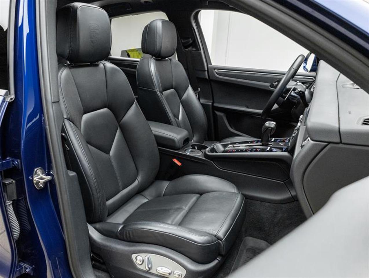 2024 Porsche Macan  Photo