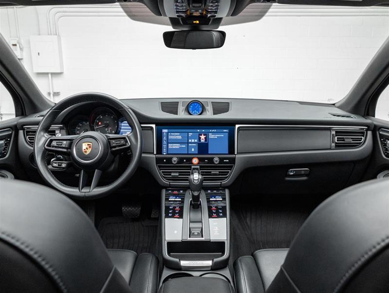 2024 Porsche Macan  Photo