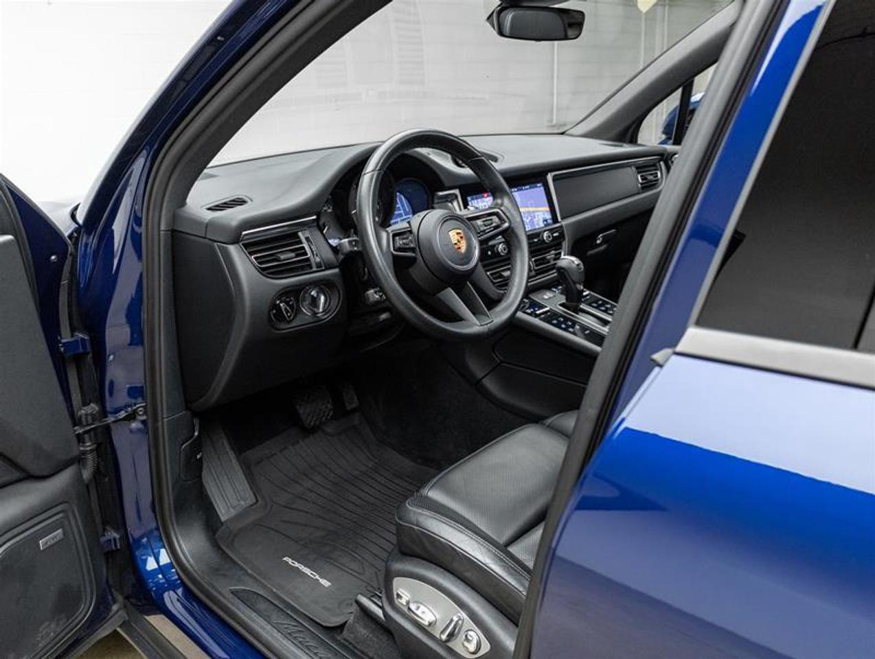2024 Porsche Macan  Photo