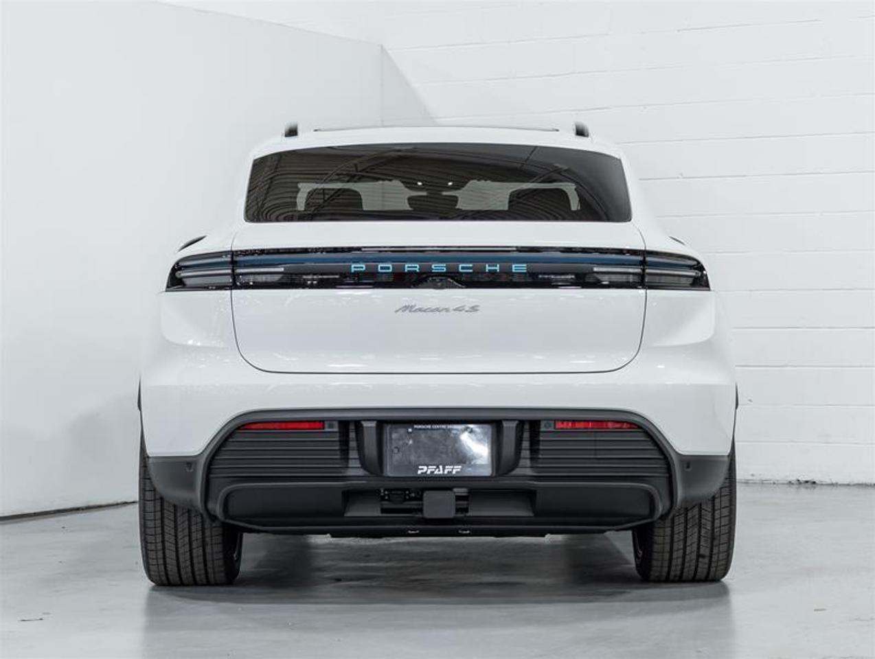 2026 Porsche Macan  Photo