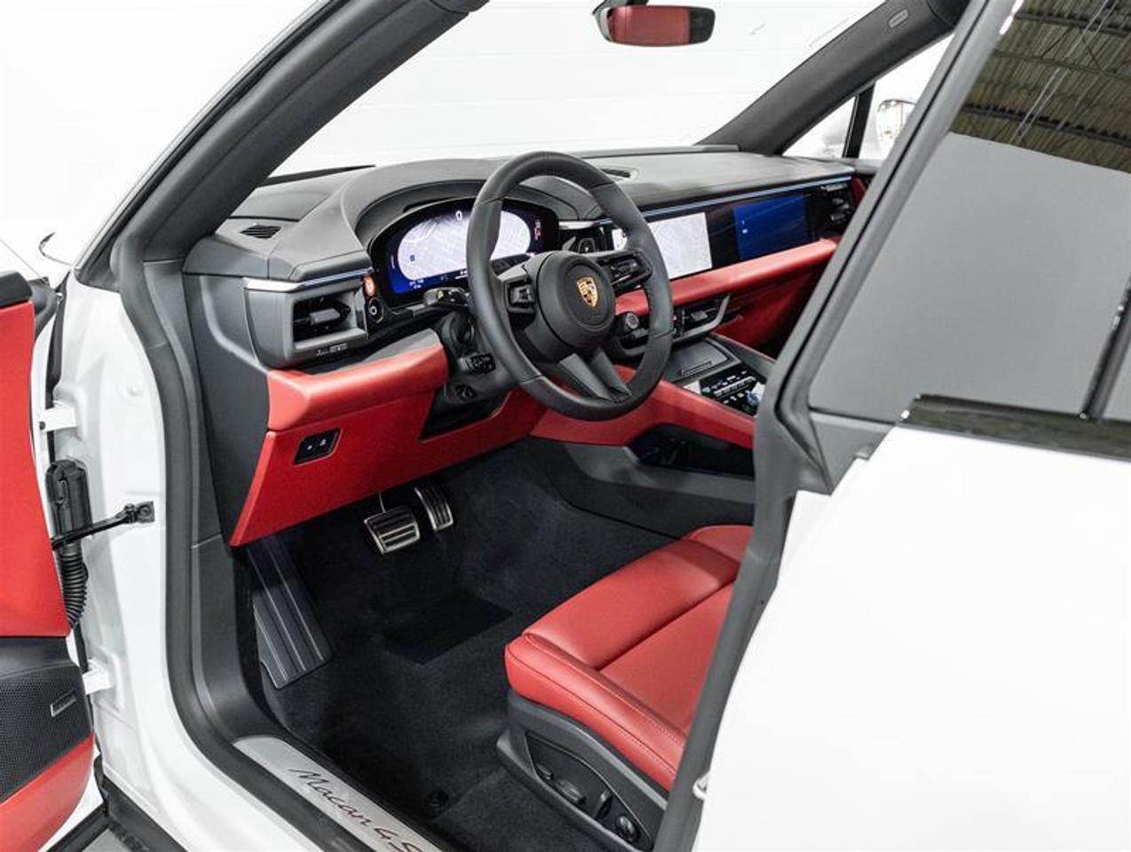 2026 Porsche Macan  Photo