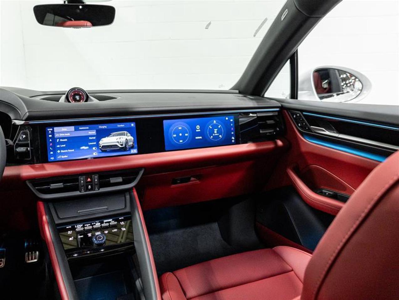 2026 Porsche Macan  Photo