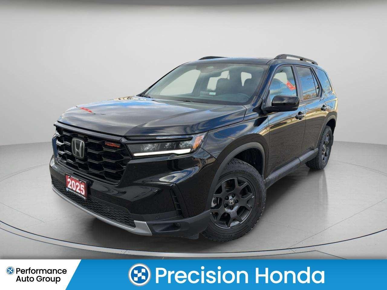 2025 Honda Pilot TrailSport Sunroof CarPlay  Leather 8Pass Photo