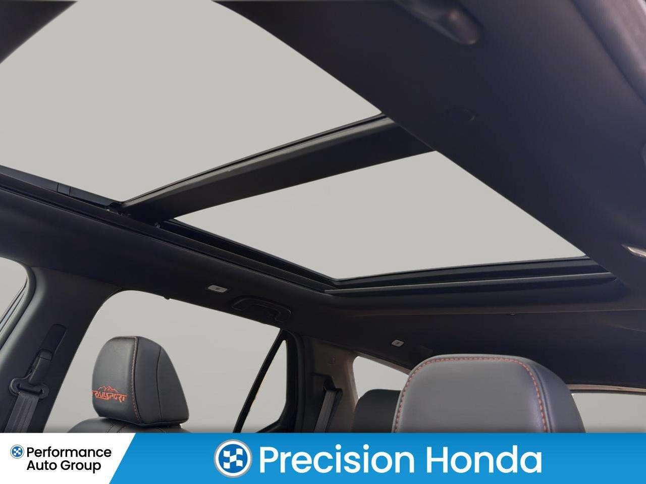 2025 Honda Pilot TrailSport Sunroof CarPlay  Leather 8Pass Photo