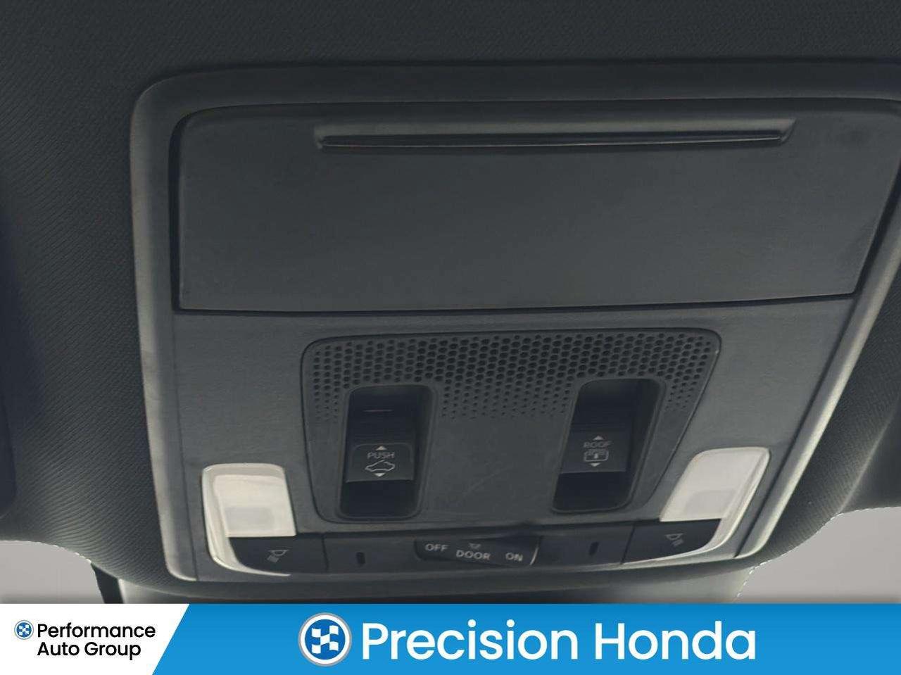 2025 Honda Pilot TrailSport Sunroof CarPlay  Leather 8Pass Photo