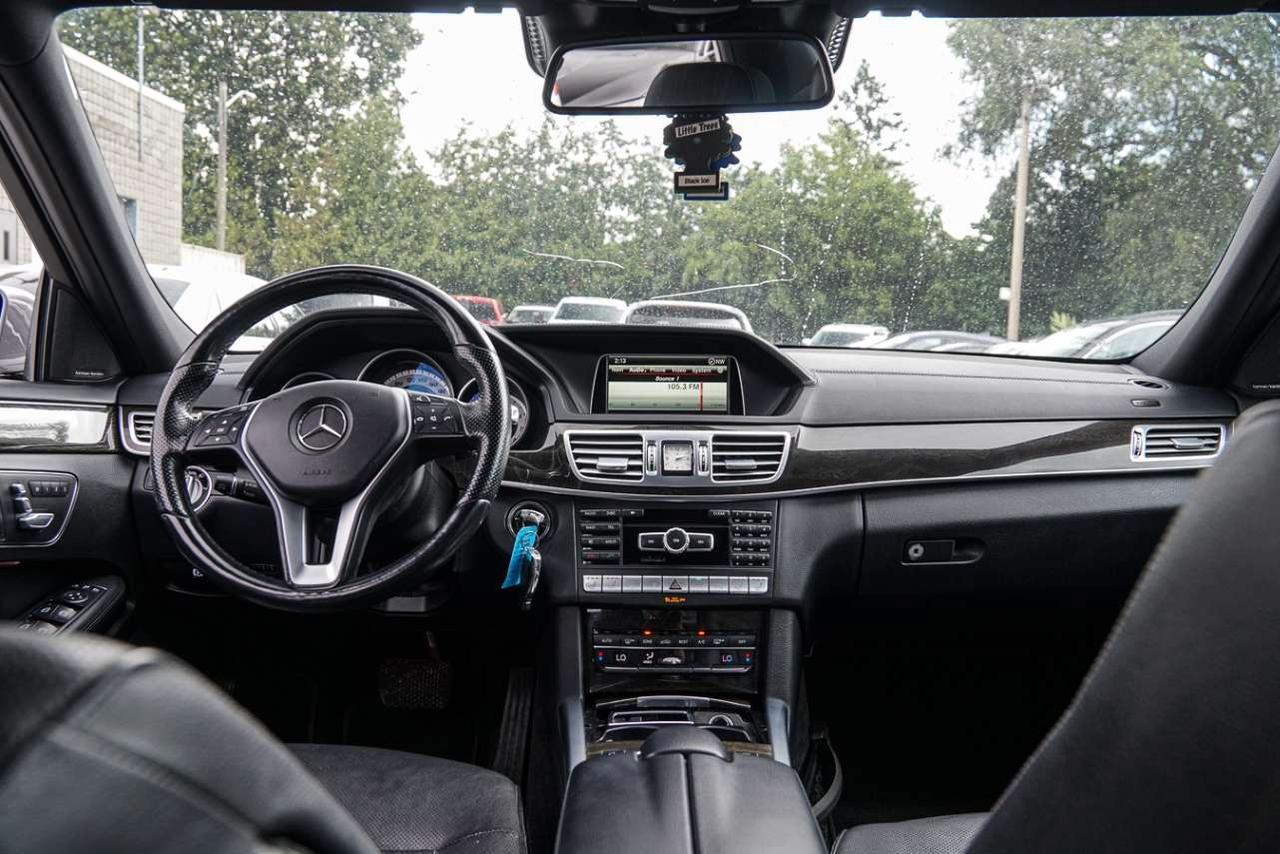 2014 Mercedes-Benz E-Class 4DR SDN E 550 4MATIC Photo