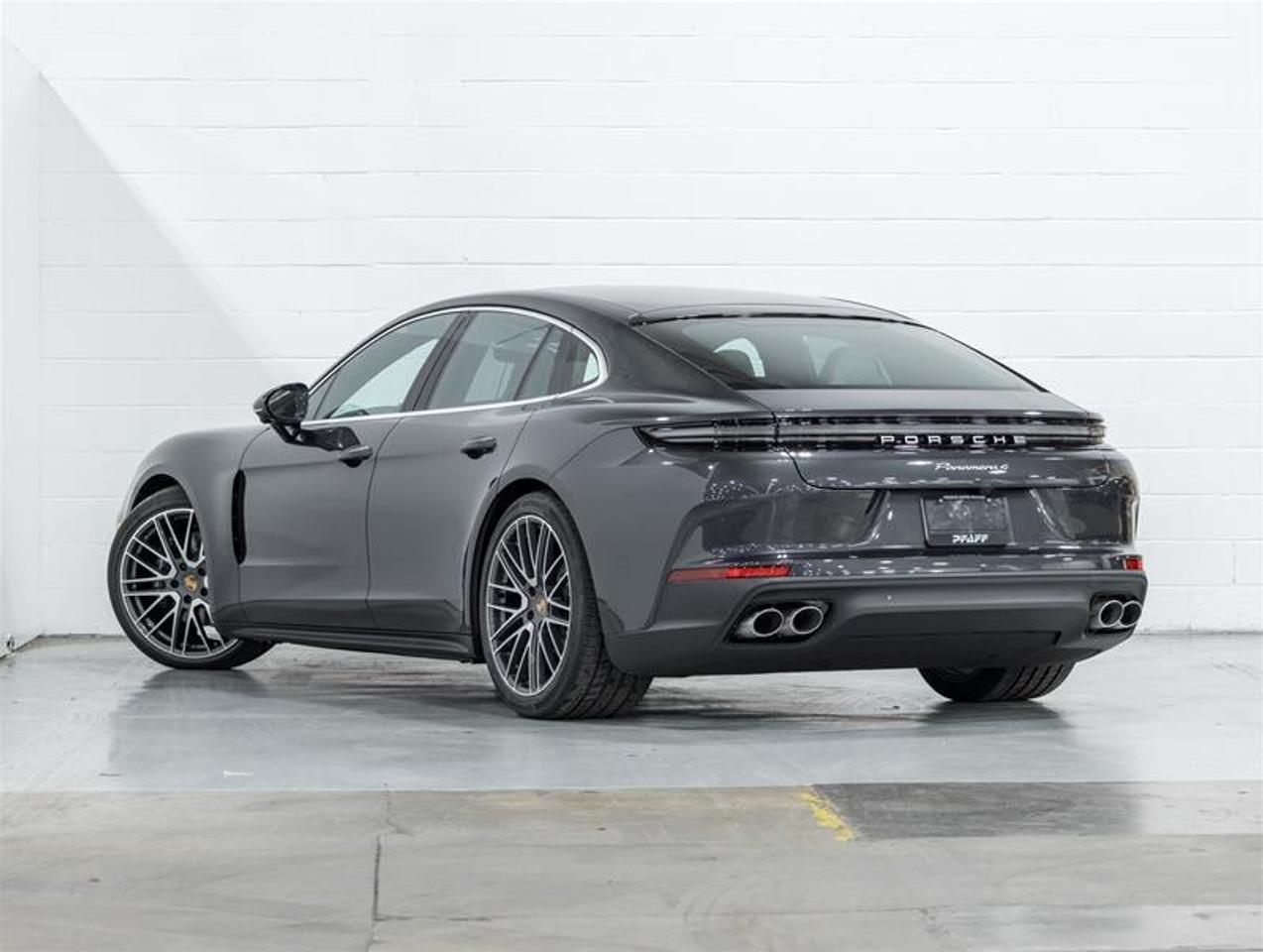 2026 Porsche Panamera  Photo