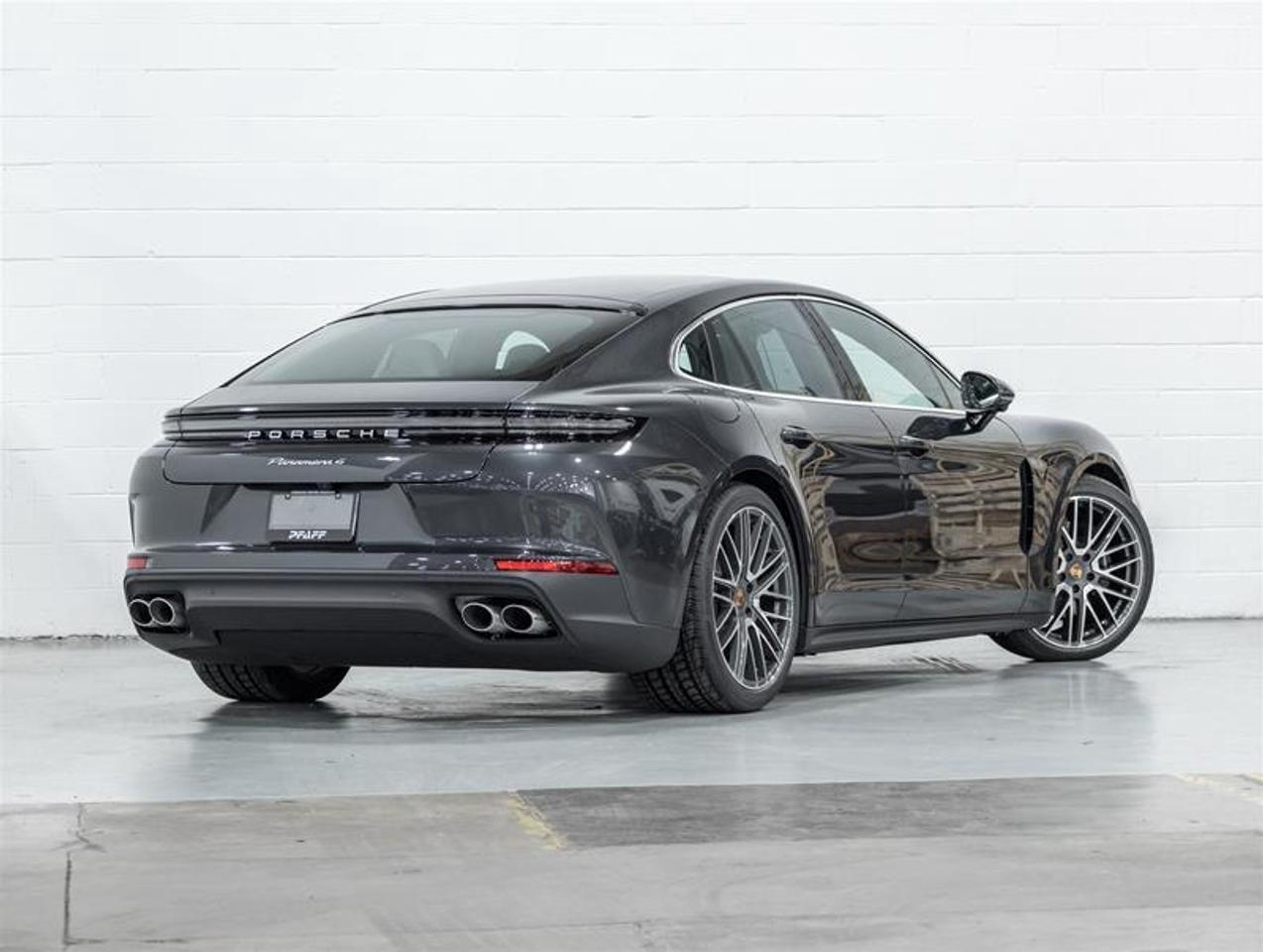 2026 Porsche Panamera  Photo