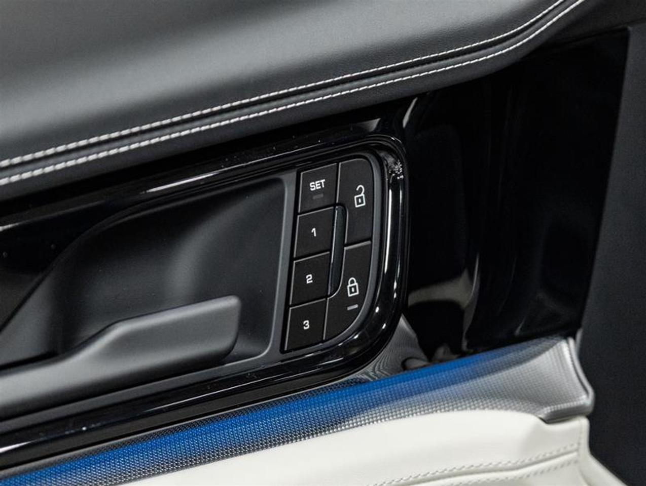 2026 Porsche Panamera  Photo