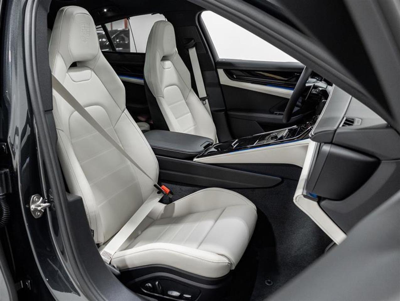 2026 Porsche Panamera  Photo