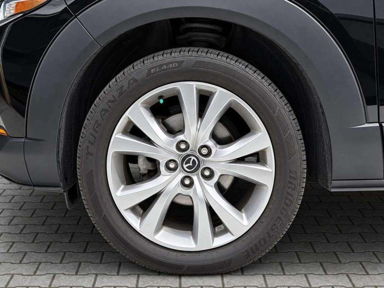 2023 Mazda CX-30 CARBON EDITION / AWD / LEATHER /  HEATED SEATS / POWER SEAT / BACKUP CAM Photo