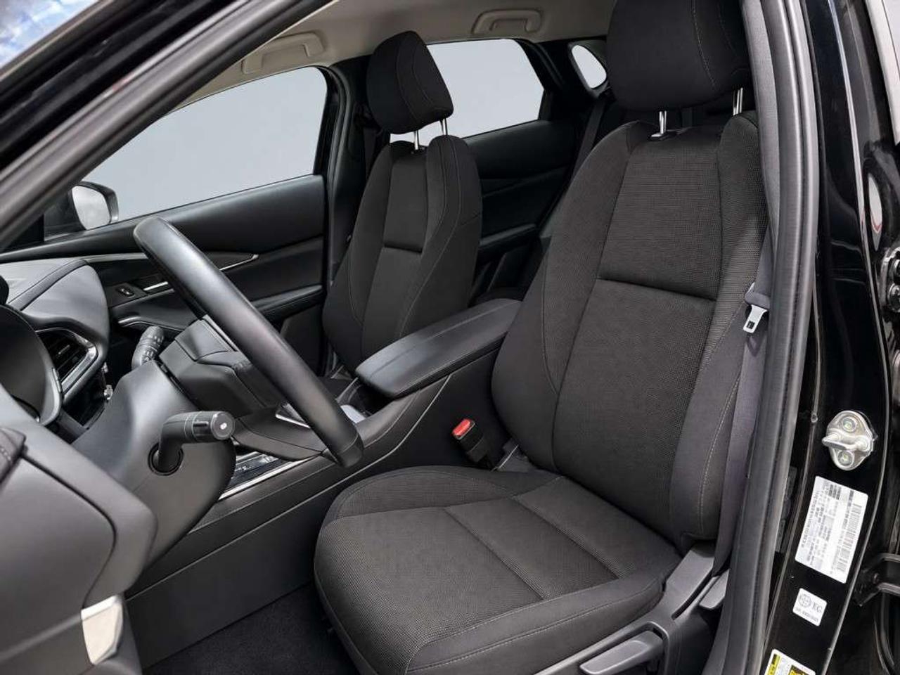 2023 Mazda CX-30 CARBON EDITION / AWD / LEATHER /  HEATED SEATS / POWER SEAT / BACKUP CAM Photo