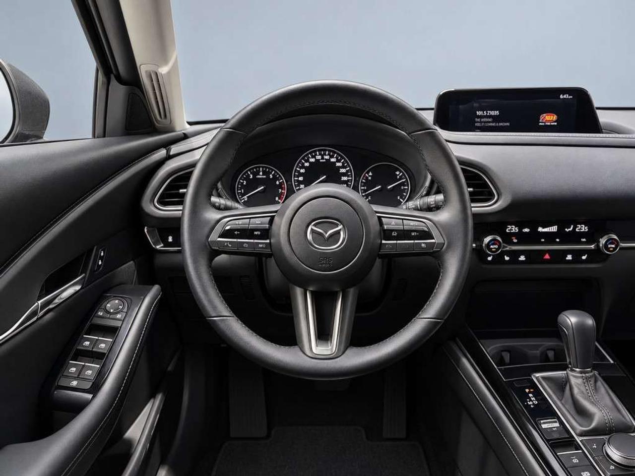 2023 Mazda CX-30 CARBON EDITION / AWD / LEATHER /  HEATED SEATS / POWER SEAT / BACKUP CAM Photo