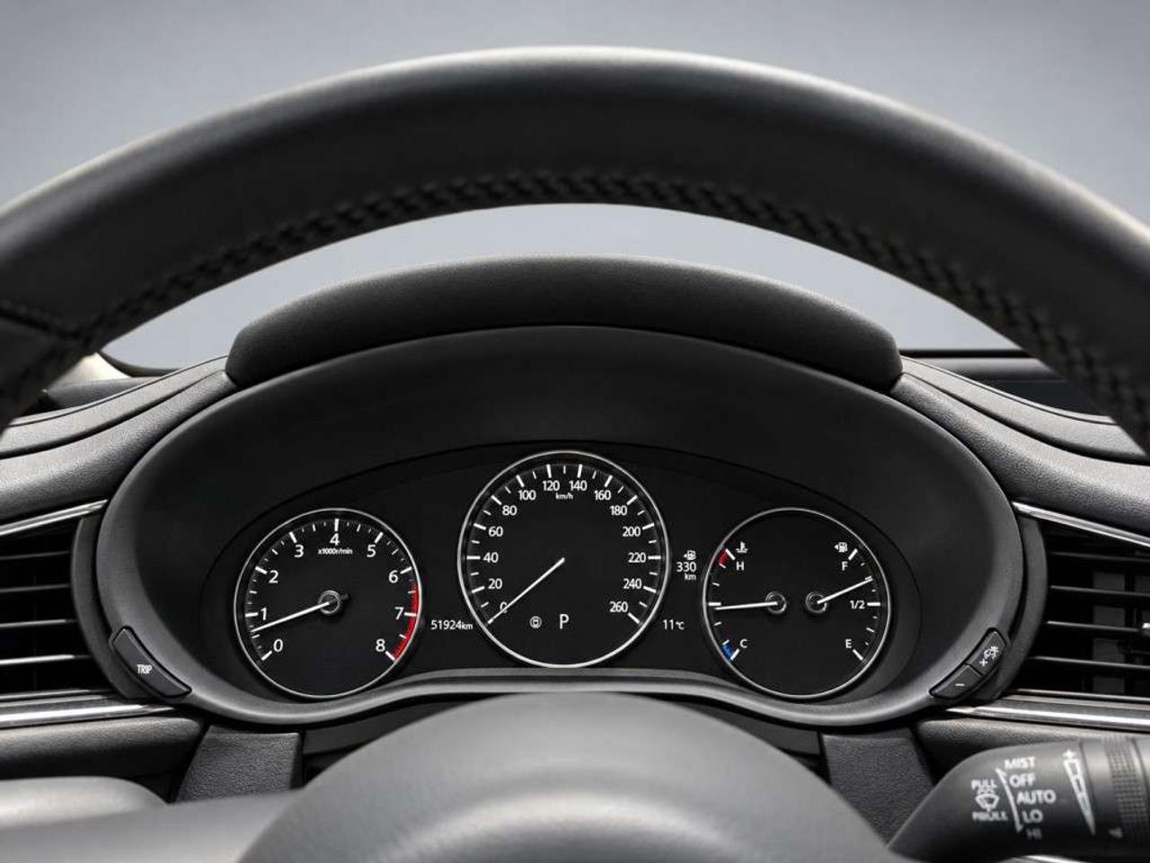 2023 Mazda CX-30 CARBON EDITION / AWD / LEATHER /  HEATED SEATS / POWER SEAT / BACKUP CAM Photo
