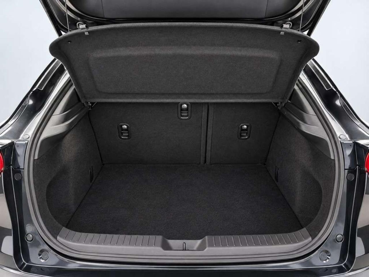 2023 Mazda CX-30 CARBON EDITION / AWD / LEATHER /  HEATED SEATS / POWER SEAT / BACKUP CAM Photo