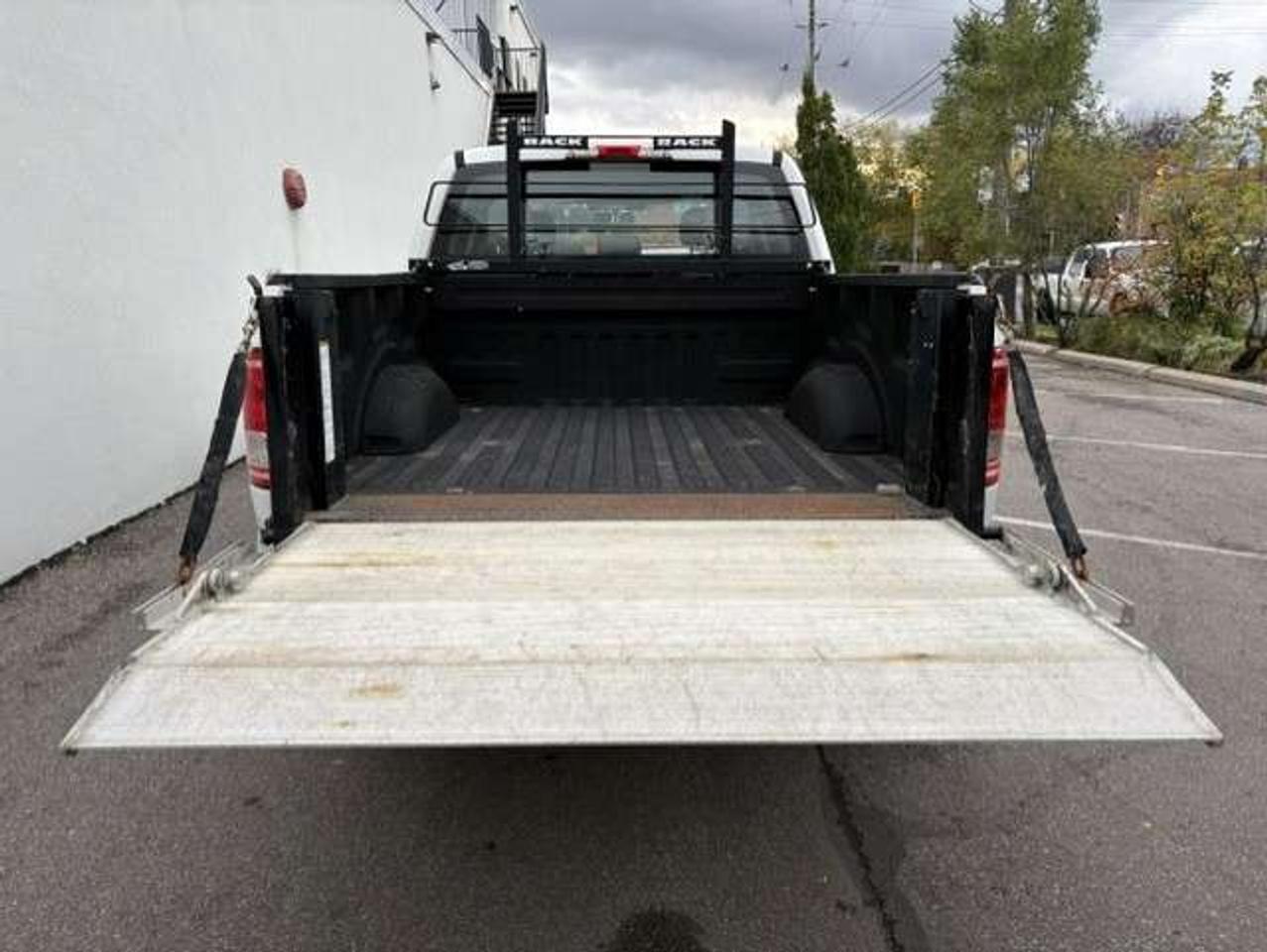 2015 Ford F-150 4WD ONLY 69KM-V8 5.0L-CREW CAB-TOMMY P/LIFTGATE Photo4
