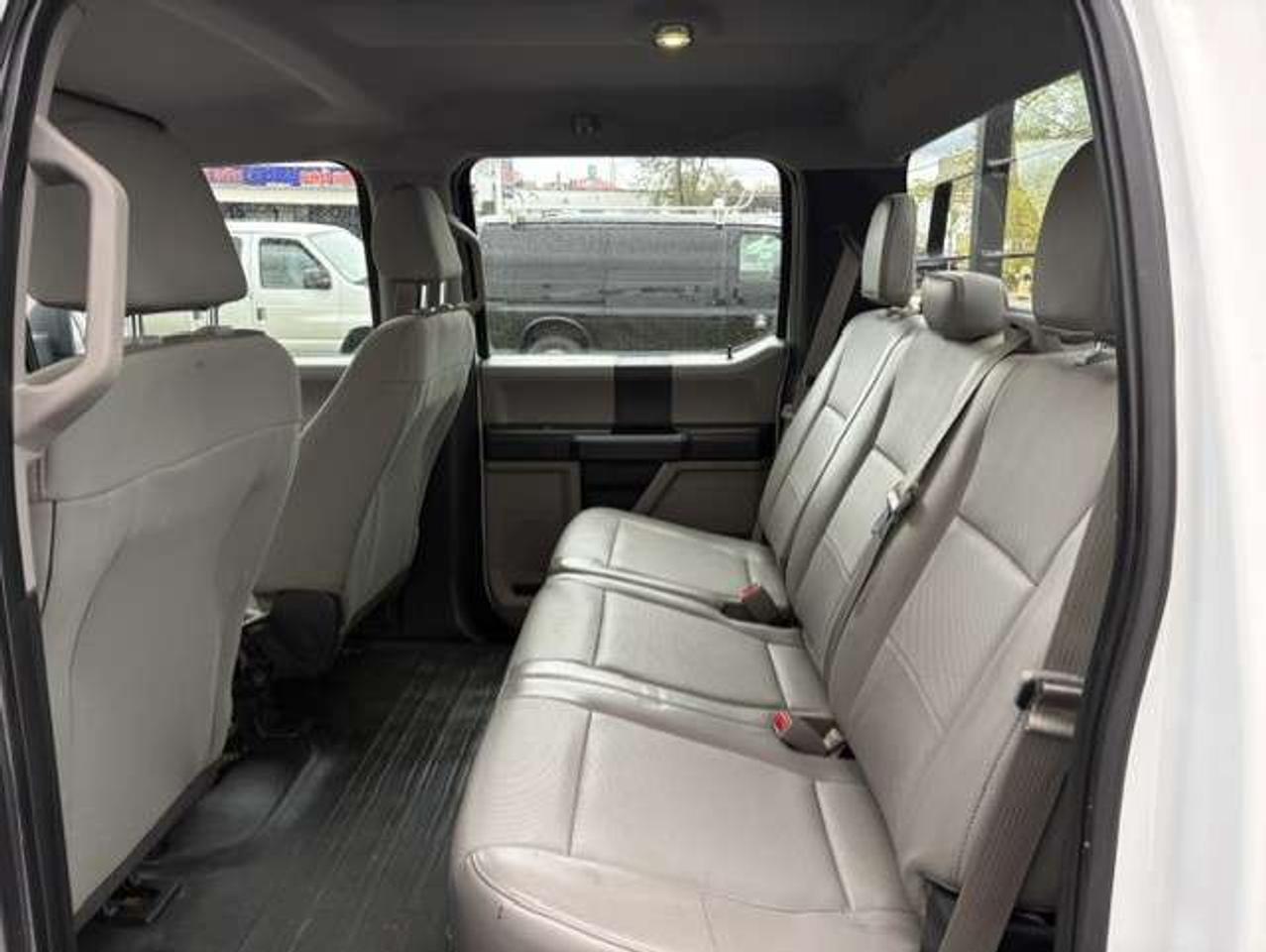 2015 Ford F-150 4WD ONLY 69KM-V8 5.0L-CREW CAB-TOMMY P/LIFTGATE Photo
