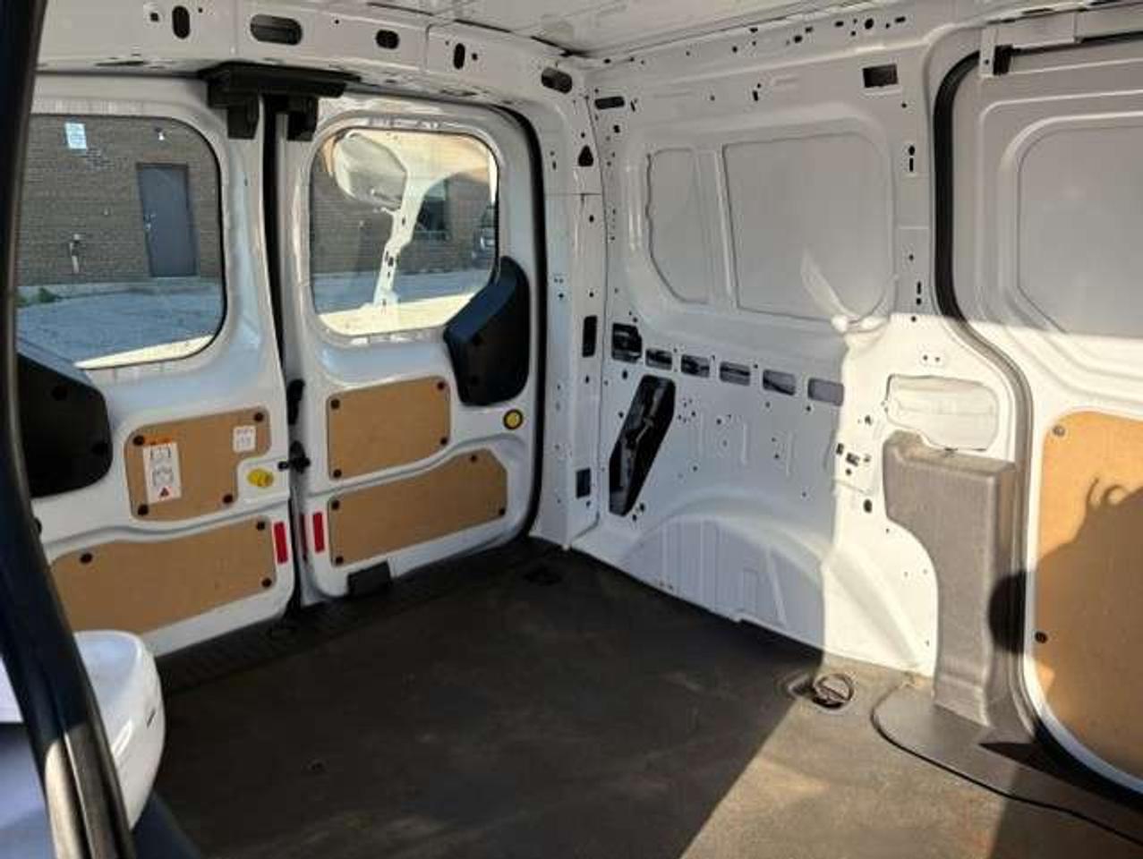 2015 Ford Transit Connect XL ONLY 65,000KM-1 OWNER-CERTIFIED-NO ACCIDENTS Photo