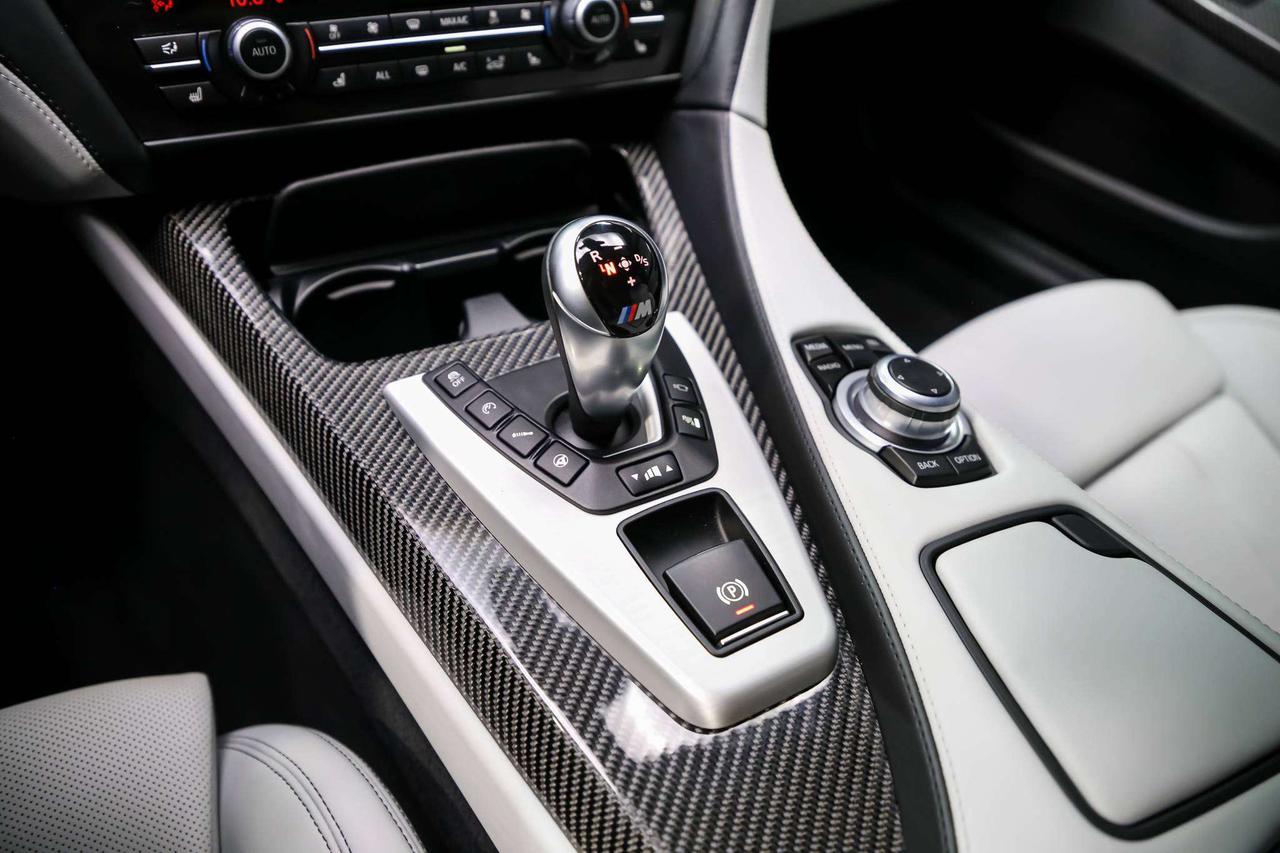 2013 BMW M6 COUPE V8 560HP CARBONROOF NOACCIDNT EXEC.PKG Photo