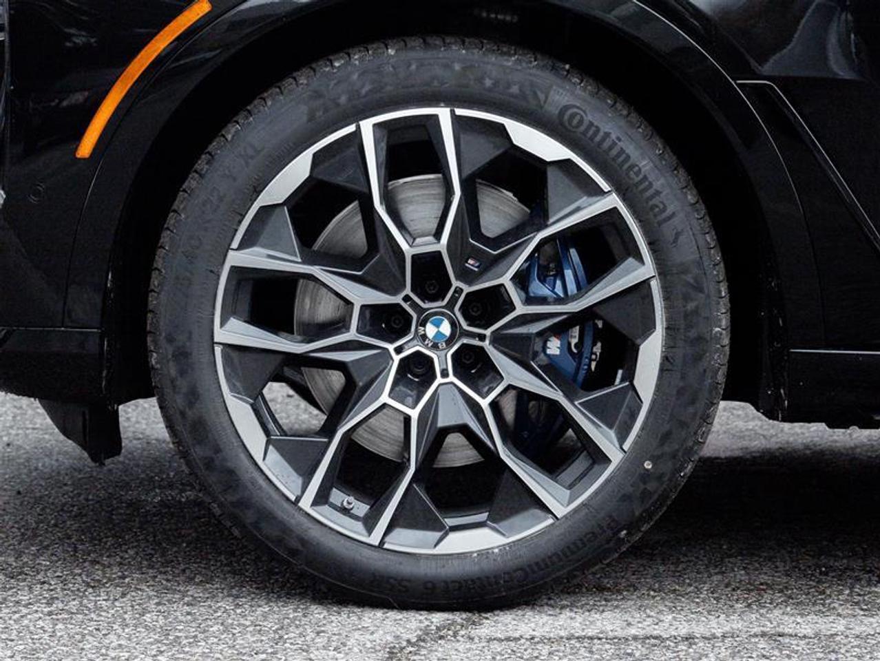 2027 BMW X7 xDrive40i 4dr All-Wheel Drive Sports Activity Vehicle Photo4