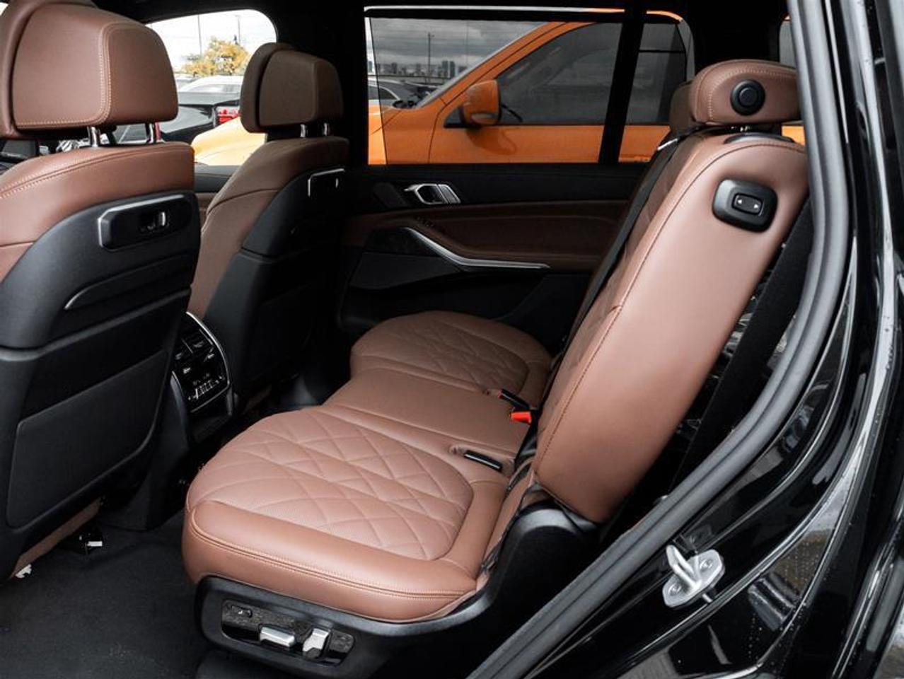 2027 BMW X7 xDrive40i 4dr All-Wheel Drive Sports Activity Vehicle Photo