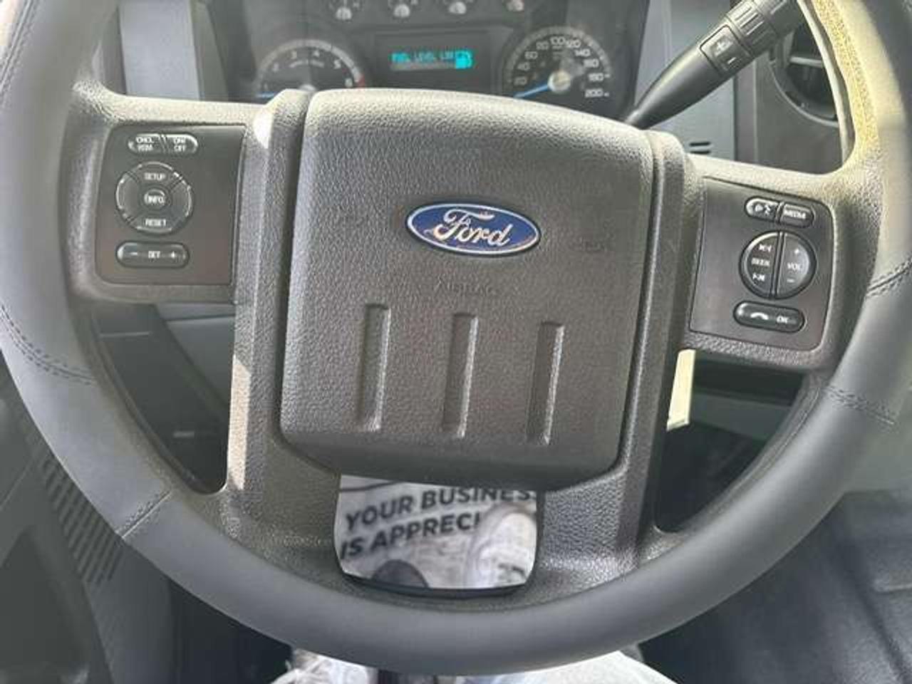 2015 Ford F-250 XLT 4X4 CREW CAB-SHORT BOX-CAP-INVERTER-SLIDE Photo