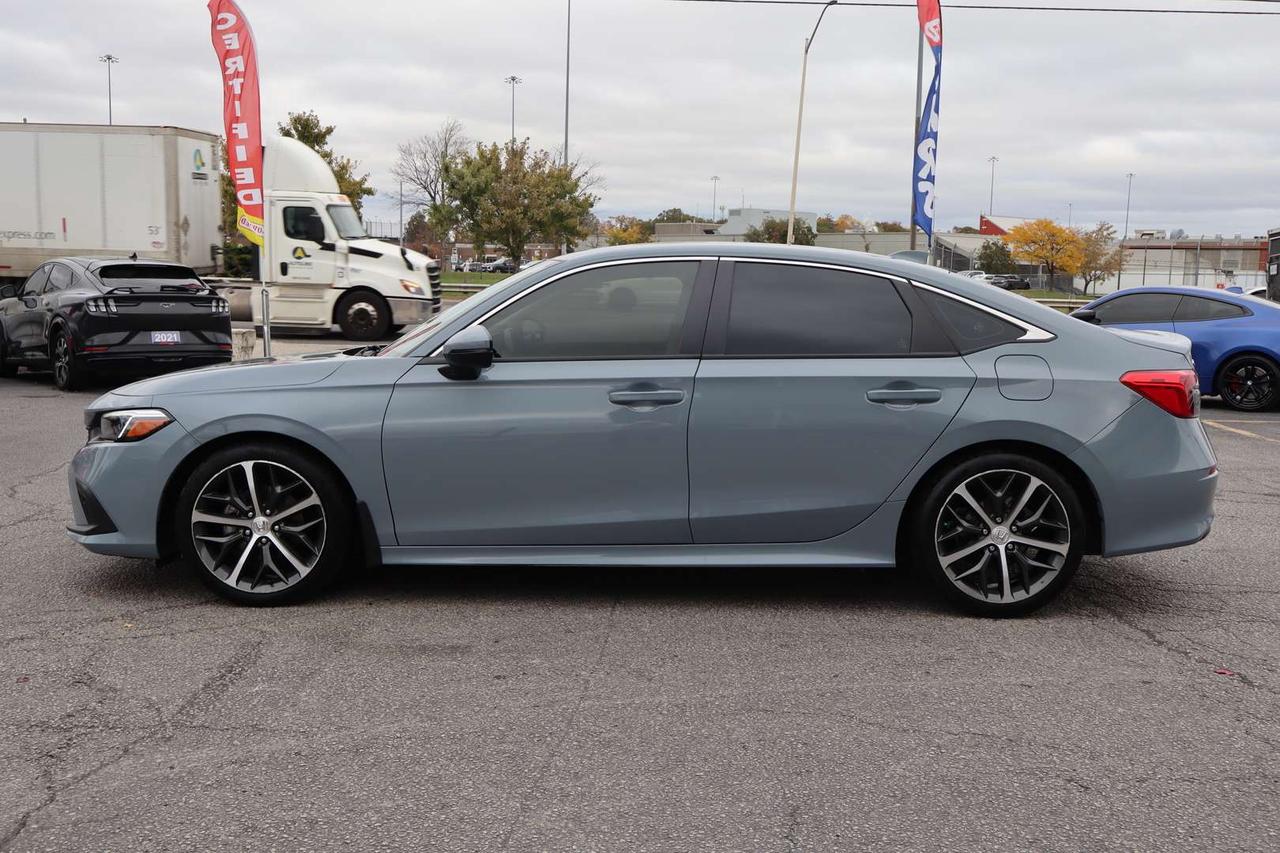 2022 Honda Civic Touring Sedan CVT Photo