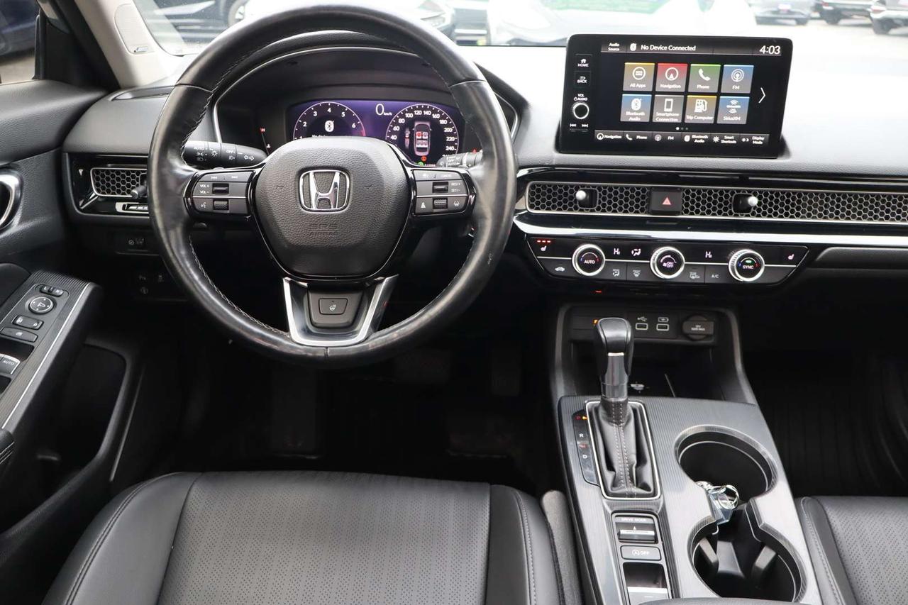 2022 Honda Civic Touring Sedan CVT Photo