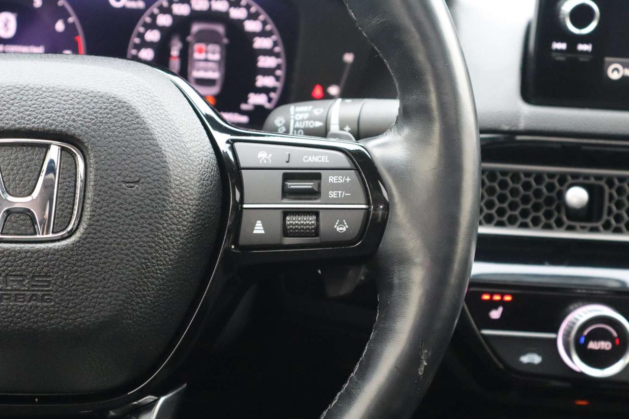 2022 Honda Civic Touring Sedan CVT Photo