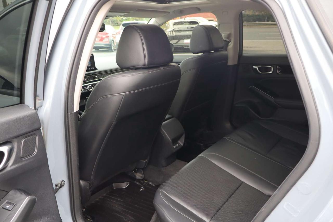 2022 Honda Civic Touring Sedan CVT Photo