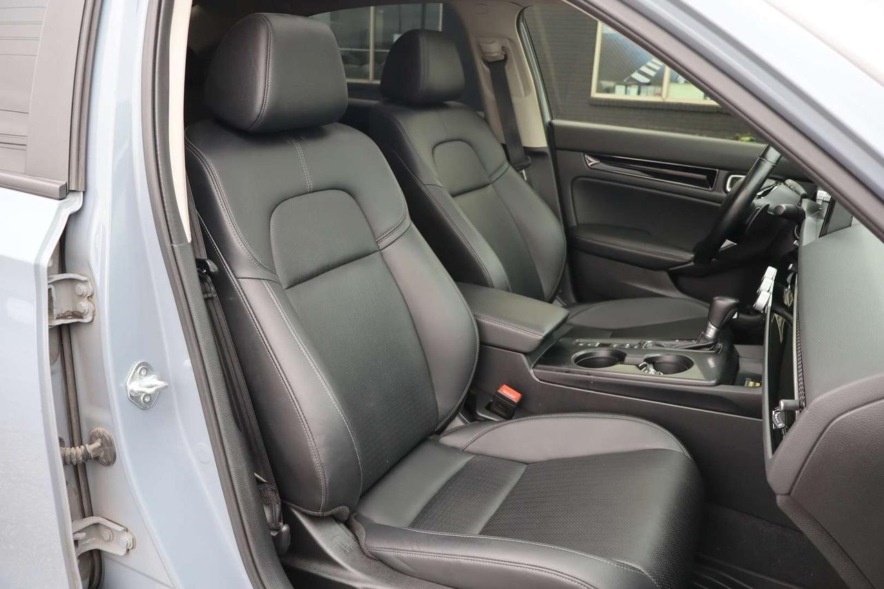 2022 Honda Civic Touring Sedan CVT Photo