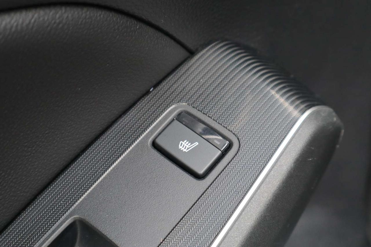 2022 Honda Civic Touring Sedan CVT Photo