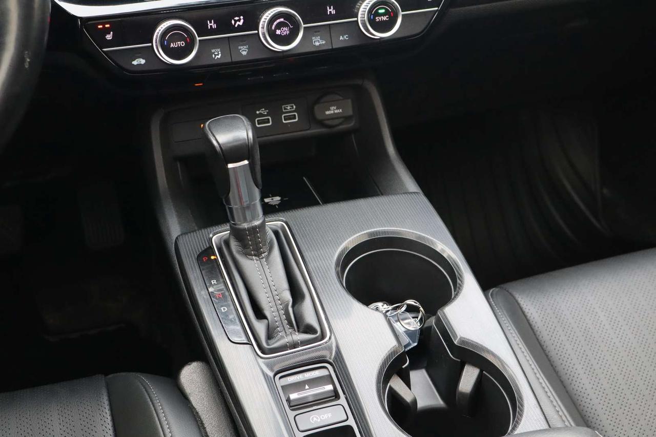 2022 Honda Civic Touring Sedan CVT Photo