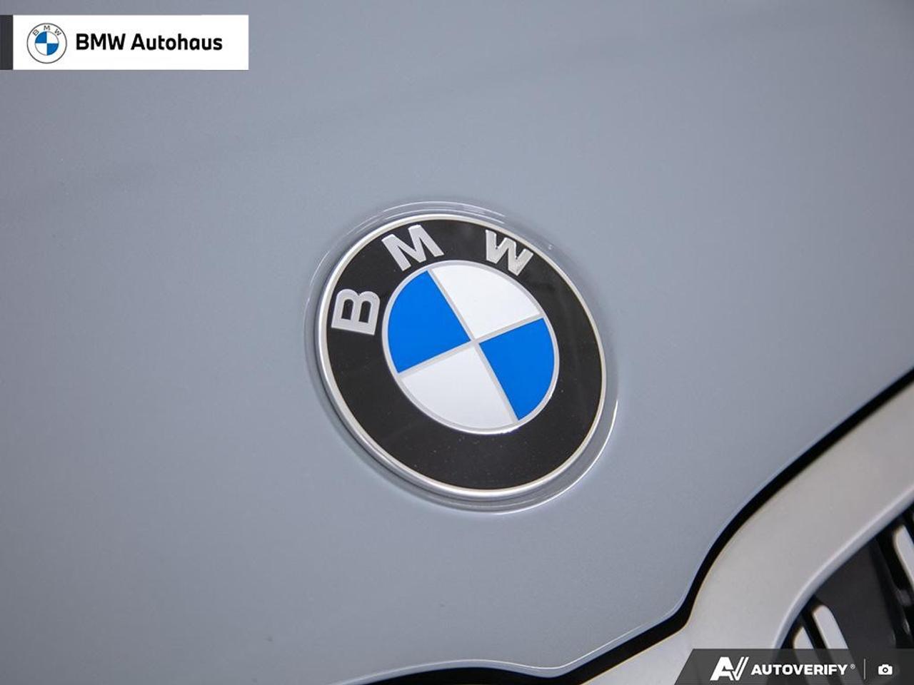 2023 BMW 3 Series 330i xDrive Sedan Photo