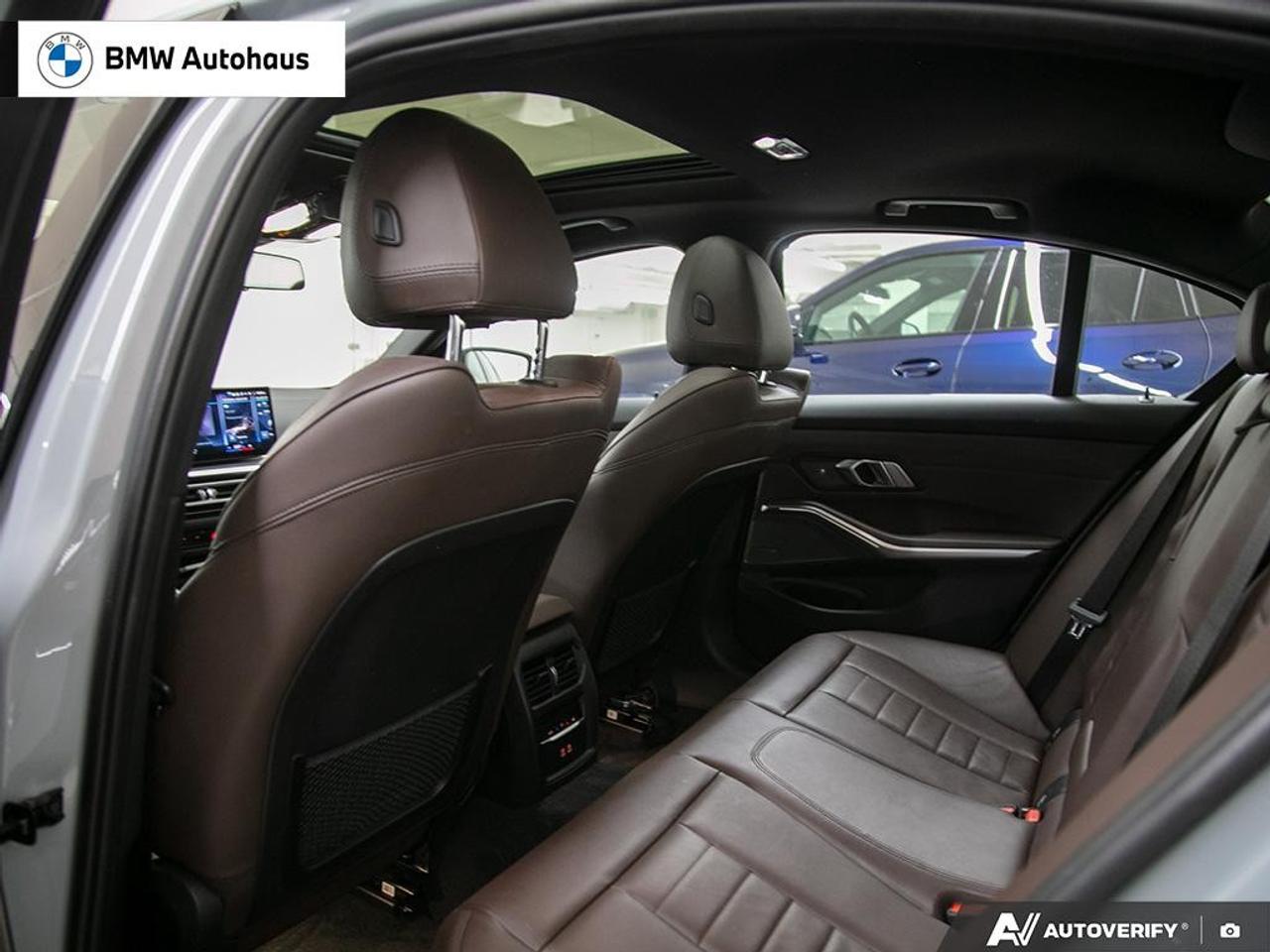 2023 BMW 3 Series 330i xDrive Sedan Photo