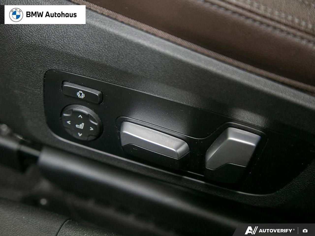2023 BMW 3 Series 330i xDrive Sedan Photo