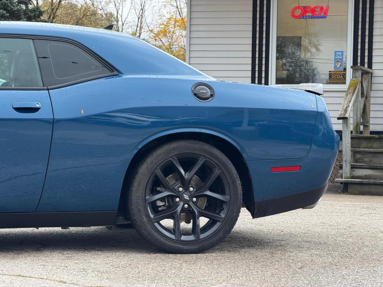 2021 Dodge Challenger R/T 2dr Rear-Wheel Drive Coupe Photo