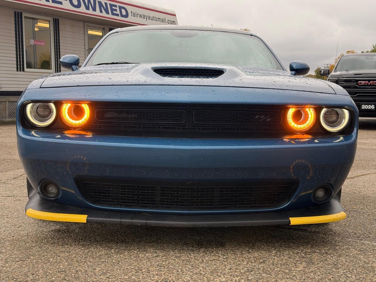 2021 Dodge Challenger R/T 2dr Rear-Wheel Drive Coupe Photo