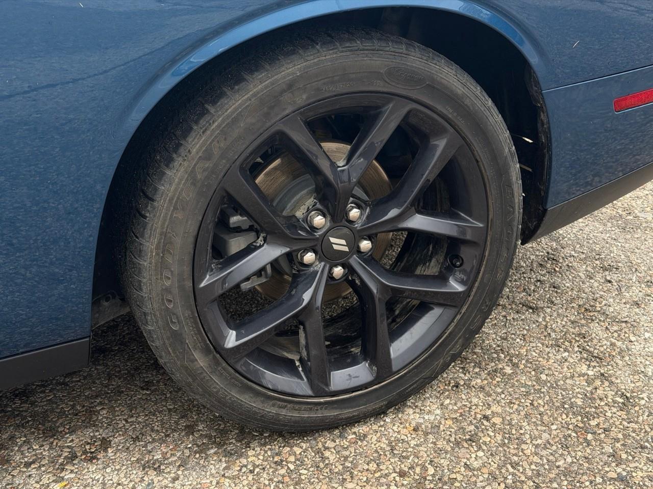 2021 Dodge Challenger R/T 2dr Rear-Wheel Drive Coupe Photo